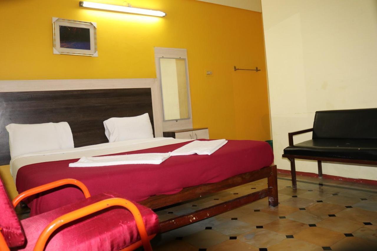 Hotel Siva Sakthi Tiruvannāmalai Εξωτερικό φωτογραφία