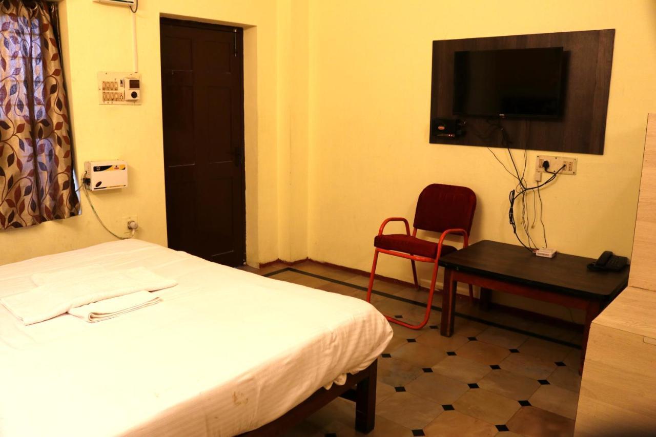 Hotel Siva Sakthi Tiruvannāmalai Εξωτερικό φωτογραφία