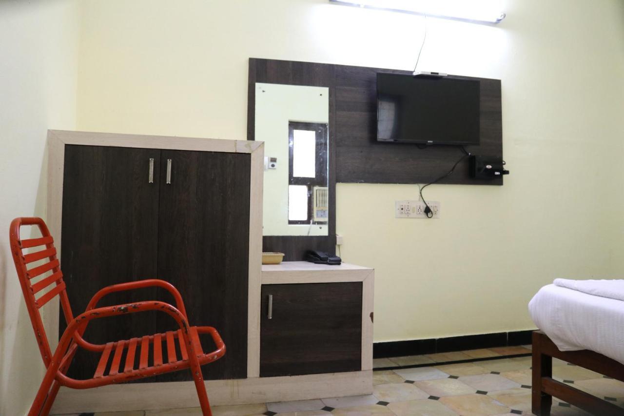 Hotel Siva Sakthi Tiruvannāmalai Εξωτερικό φωτογραφία